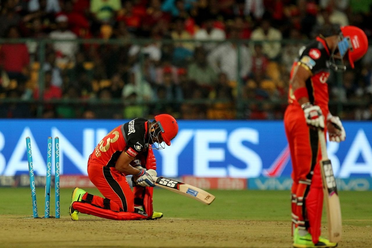 Mandeep Singh was on his knees after he was bowled out, Royal Challengers Bangalore v Kings XI Punjab, IPL 2017, Bengaluru, May 5, 2017