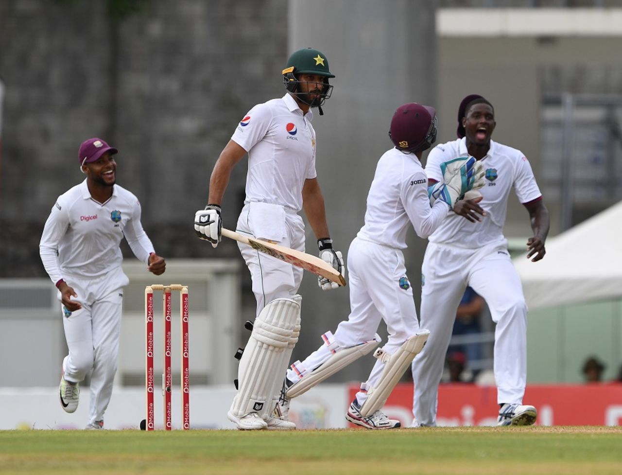 Shan Masood edged Roston Chase to Jason Holder, West Indies v Pakistan, 3rd Test, Roseau, 1st day, May 10, 2017