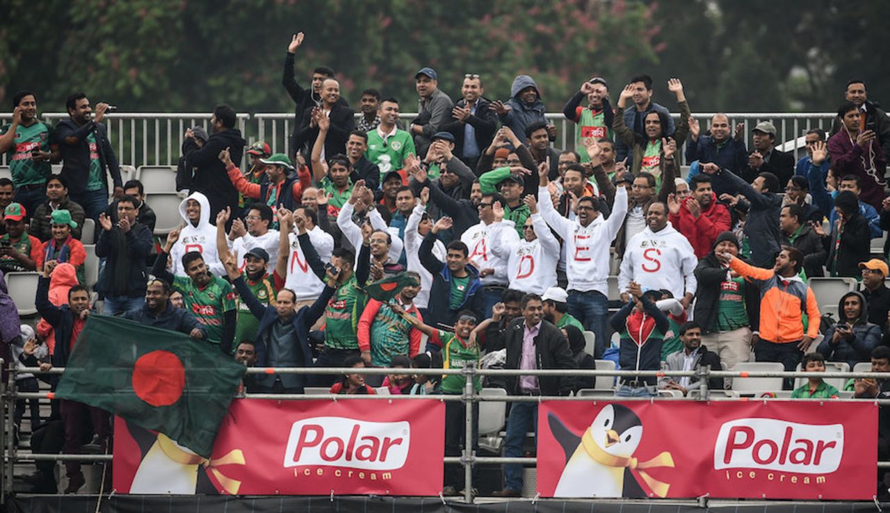 Bangladesh fans make their presence felt, Ireland v Bangladesh, tri-nation series, Malahide, May 12, 2017