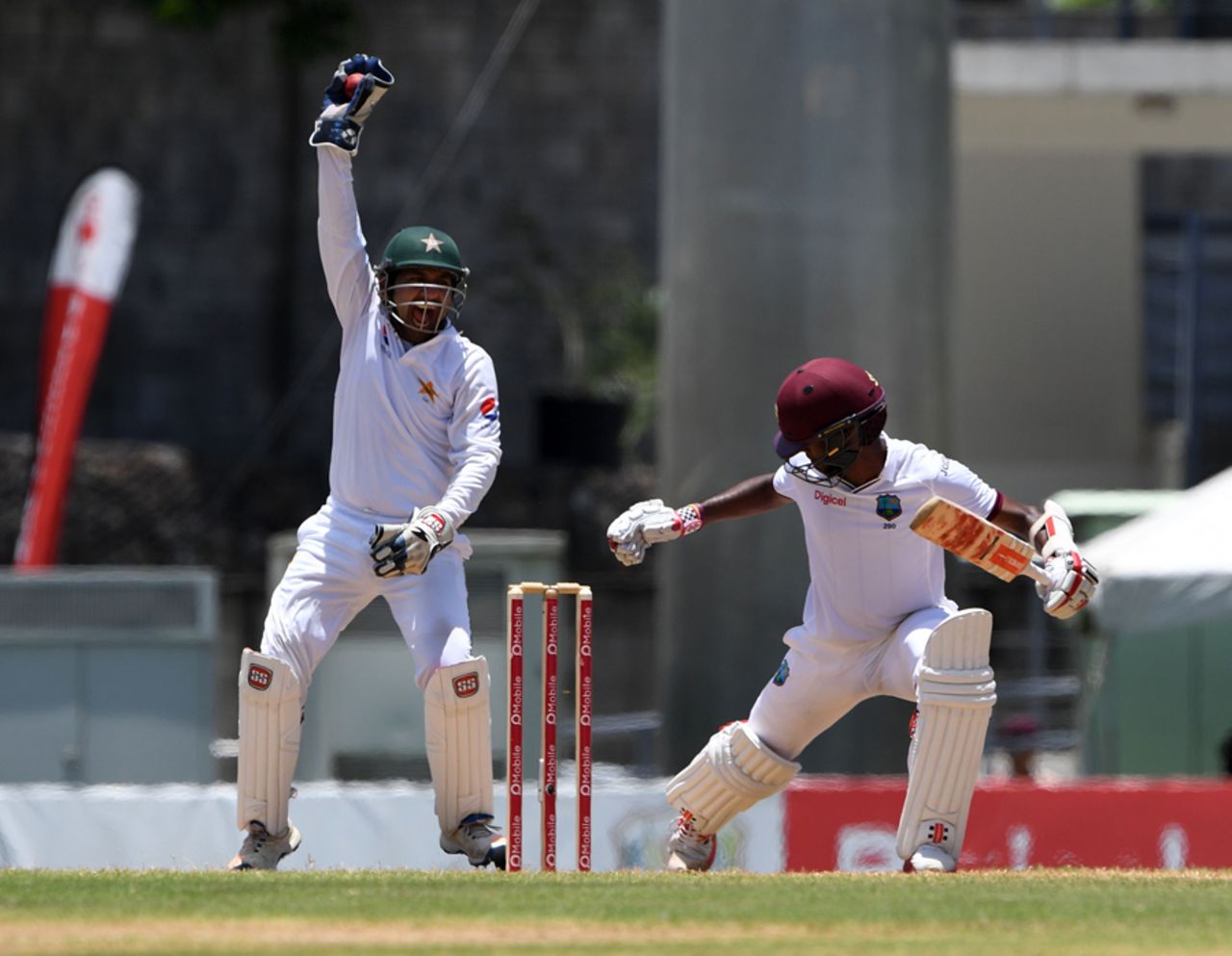 Sarfraz Ahmed appeals successfully for caught-behind against Kraigg Brathwaite, West Indies v Pakistan, 3rd Test, Roseau, 3rd day, May 12, 2017