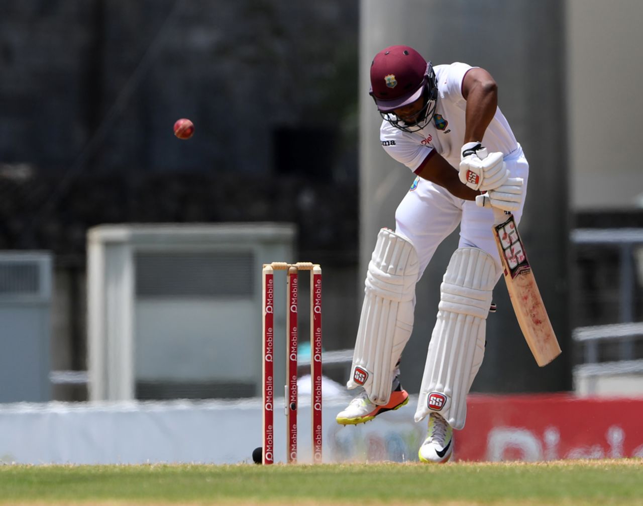 Shai Hope hops to defend an awkward delivery, West Indies v Pakistan, 3rd Test, Roseau, 3rd day, May 12, 2017