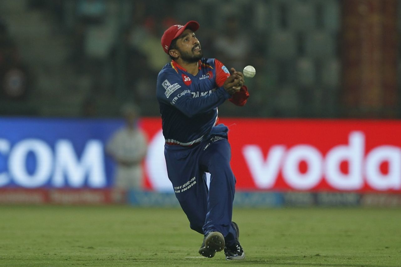 Karun Nair put down Manoj Tiwary at cover, Delhi Daredevils v Rising Pune Supergiant, IPL 2017, Delhi, May 12, 2017