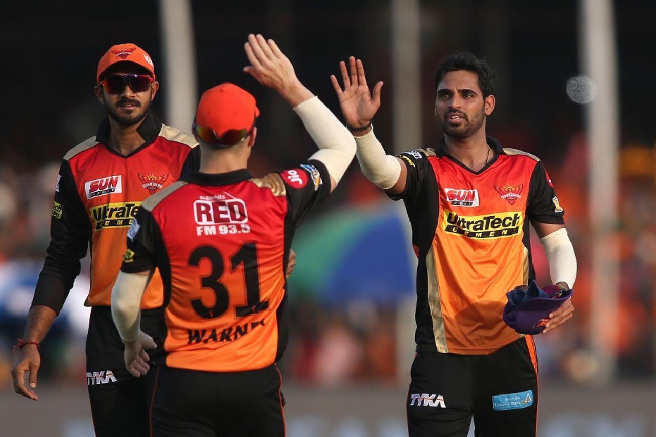 David Warner congratulates Bhuvneshwar Kumar after he took two wickets in two balls to end Gujarat Lions' innings, Gujarat Lions v Sunrisers Hyderabad, IPL 2017, Kanpur, May 13, 2017