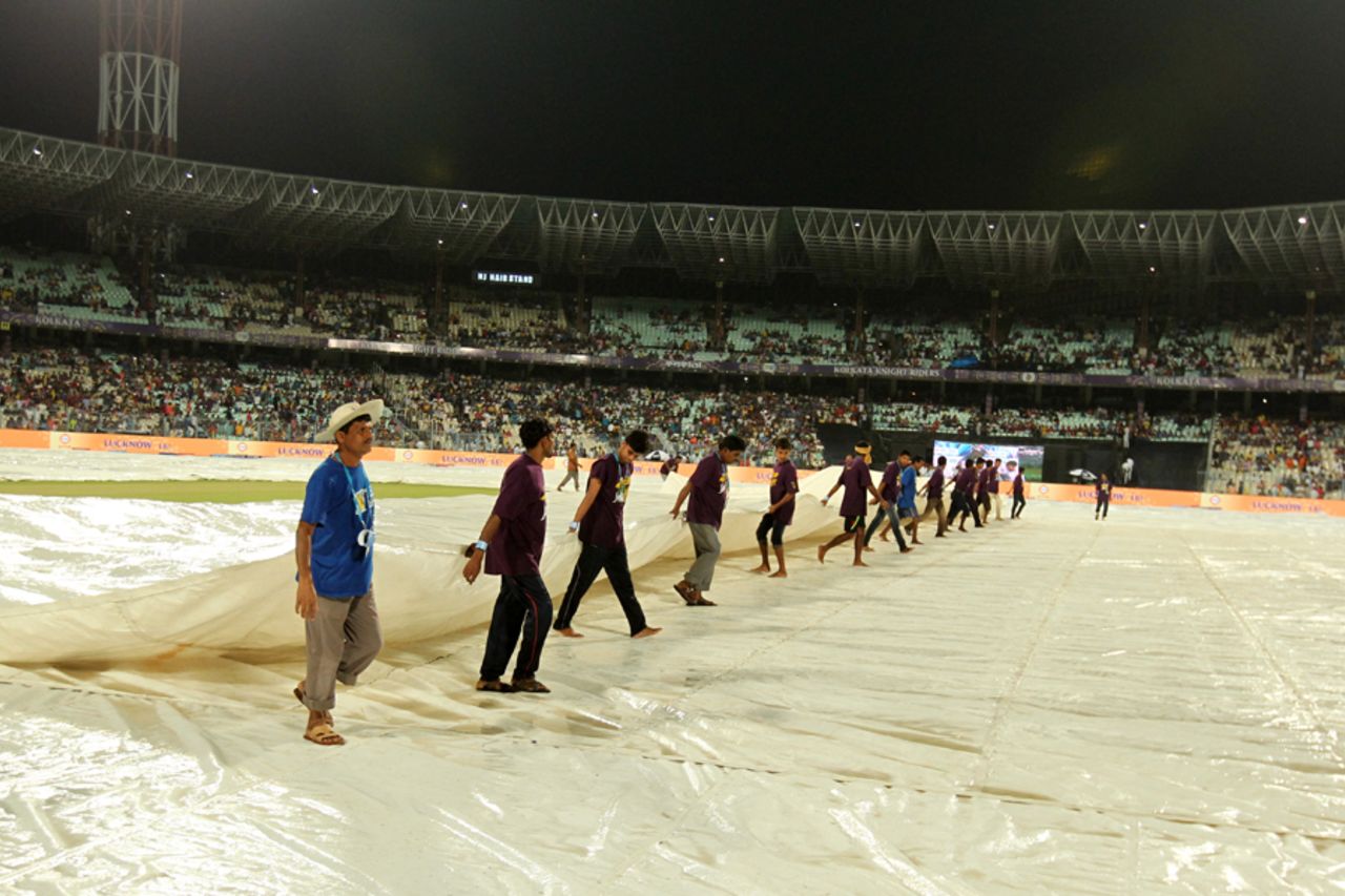 Seasonal showers effected a 30-minute delay in start of play, Kolkata Knight Riders v Mumbai Indians, IPL 2017, Kolkata, May 13, 2017