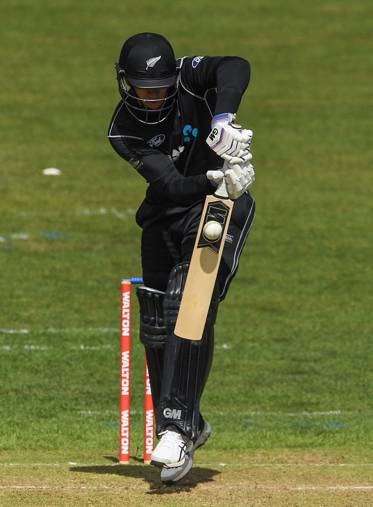 Ross Taylor gets behind the line, Ireland v New Zealand, Tri-nations series, 2nd match, Malahide, May 14, 2017