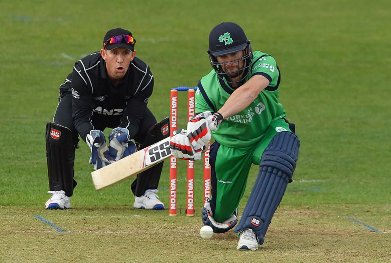 Andy Balbirnie goes for the sweep, Ireland v New Zealand, Tri-nations series, 2nd match, Malahide, May 14, 2017