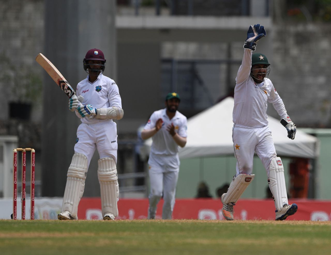 Sarfraz Ahmed appeals for a bat-pad catch against Shane Dowrich, West Indies v Pakistan, 3rd Test, Dominica, 5th day, May 14, 2017