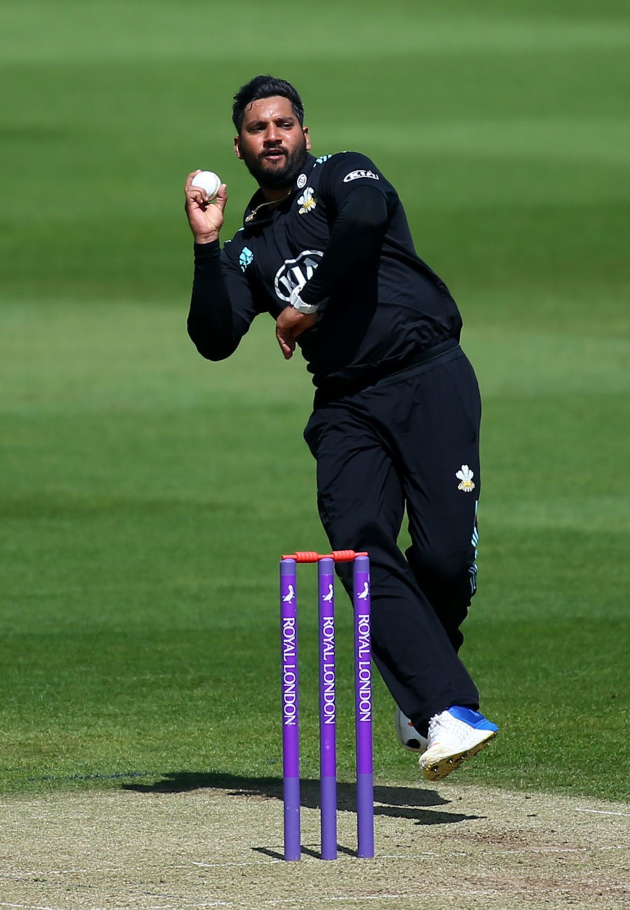 Ravi Rampaul plots his next move, Surrey v Hampshire, Royal London Cup, Kia Oval, May 14, 2017