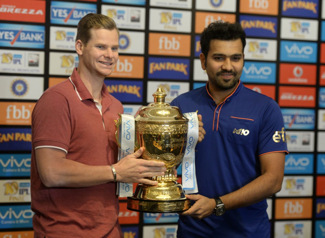 Steven Smith and Rohit Sharma pose with the trophy at a press conference, in Hyderabad, on the eve of the IPL final, IPL 2017, Hyderabad, May 20, 2017