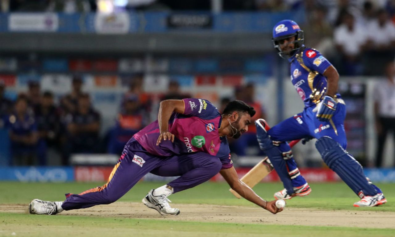 Jaydev Unadkat pulled off a stunner to dismiss Lendl Simmons, Mumbai Indians v Rising Pune Supergiant, IPL final, Hyderabad, May 21, 2017