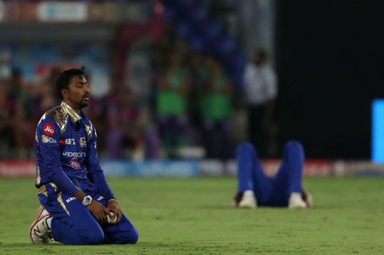 Krunal Pandya is a picture of disappointment after he put down a sitter to reprieve Steven Smith, Mumbai Indians v Rising Pune Supergiant, IPL final, Hyderabad, May 21, 2017 