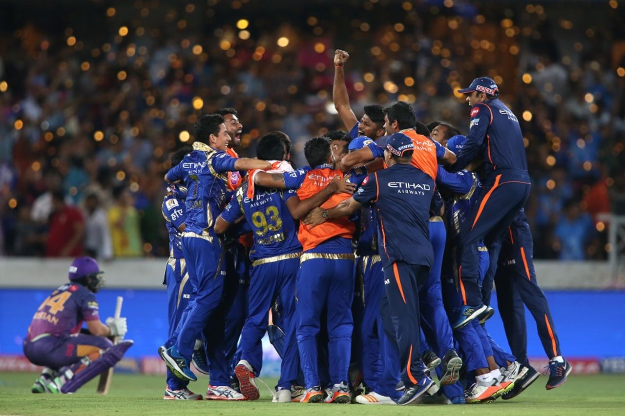 Mumbai Indians get together after a record third IPL win, Mumbai Indians v Rising Pune Supergiant, IPL final, Hyderabad, May 21, 2017