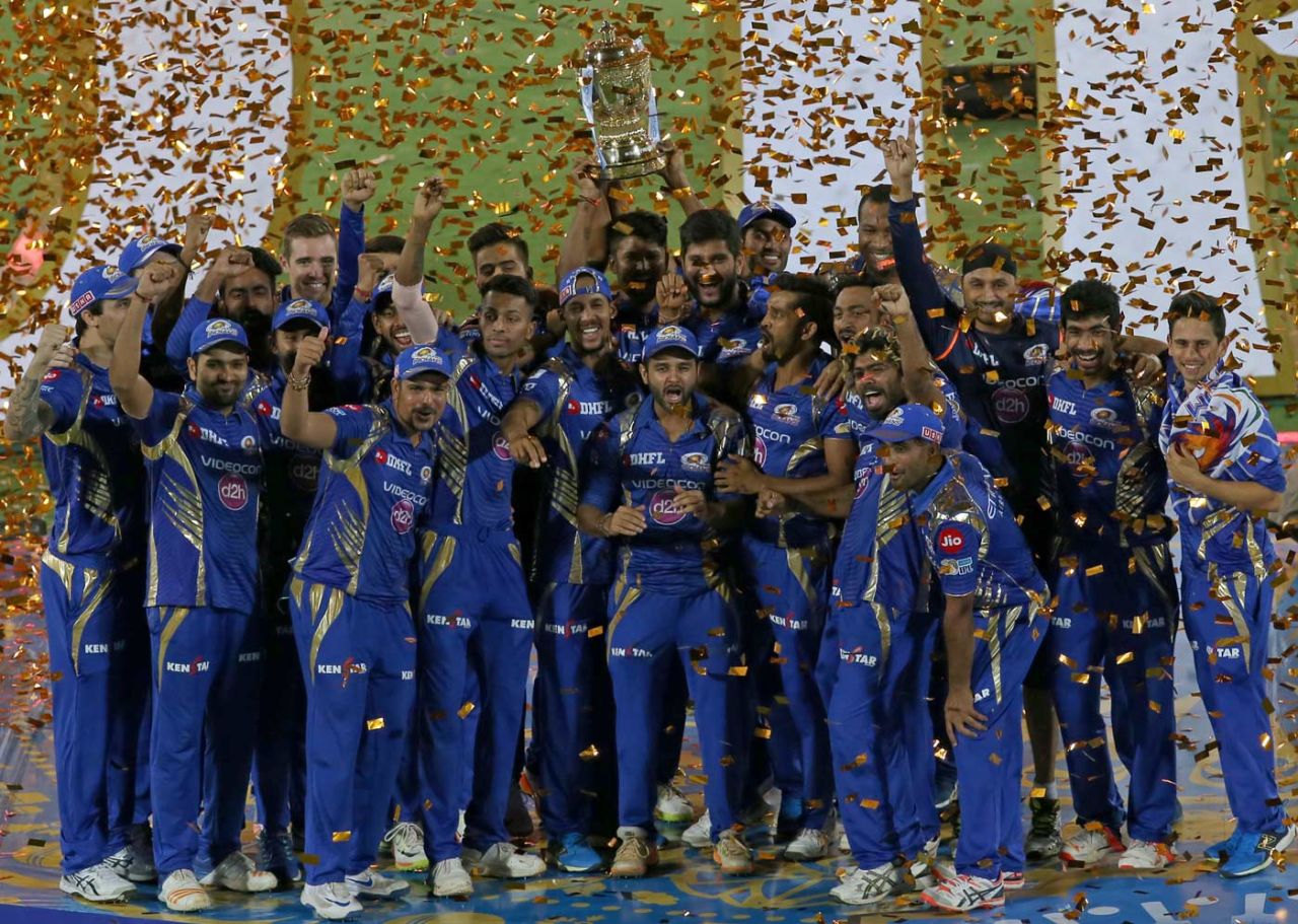 Mumbai Indians are all smiles after lifting the trophy, Mumbai Indians v Rising Pune Supergiant, IPL final, Hyderabad, May 21, 2017