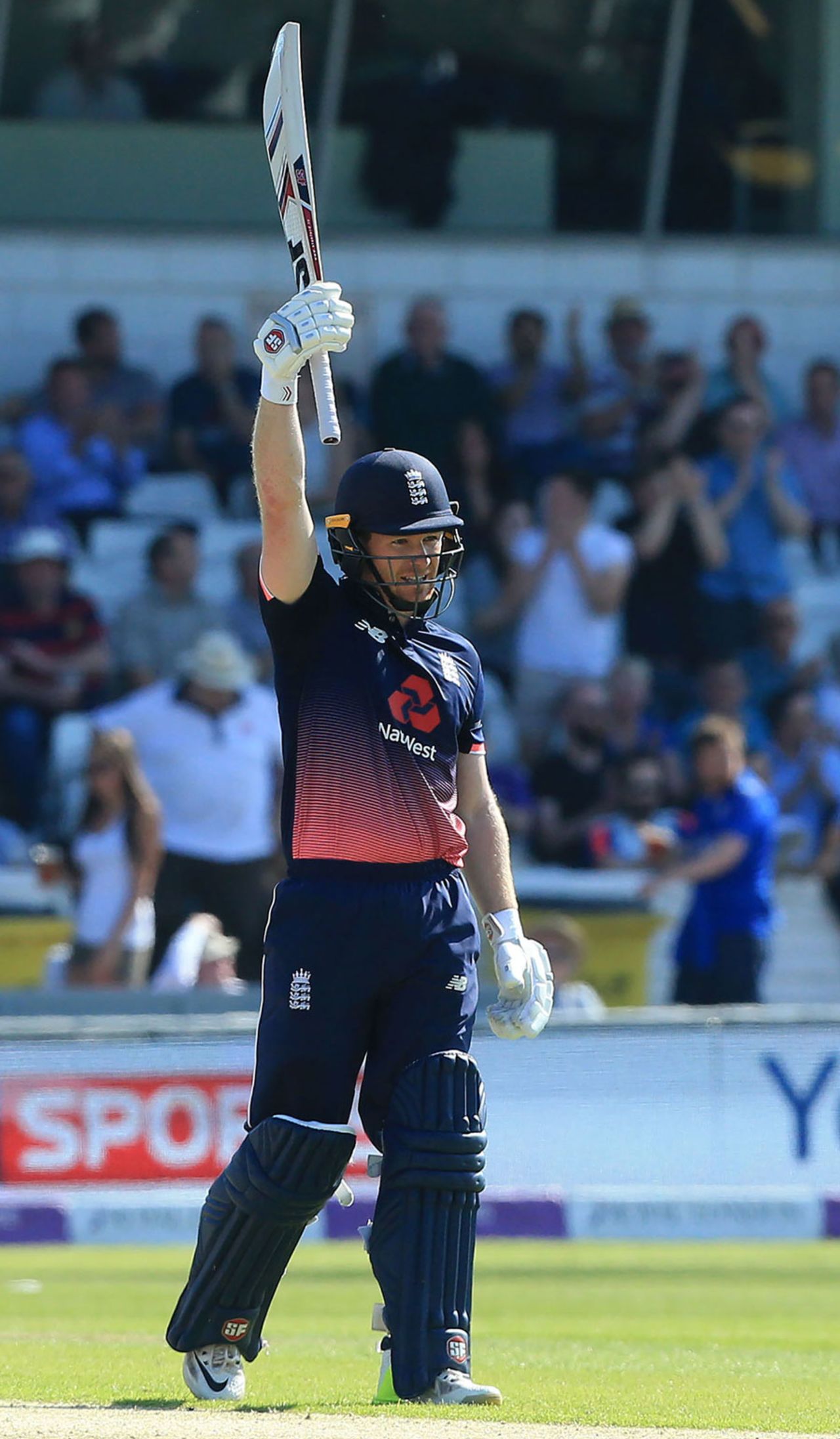 Eoin Morgan went past 50 for the second ODI in a row, England v South Africa, 1st ODI, Headingley, May 24, 2017
