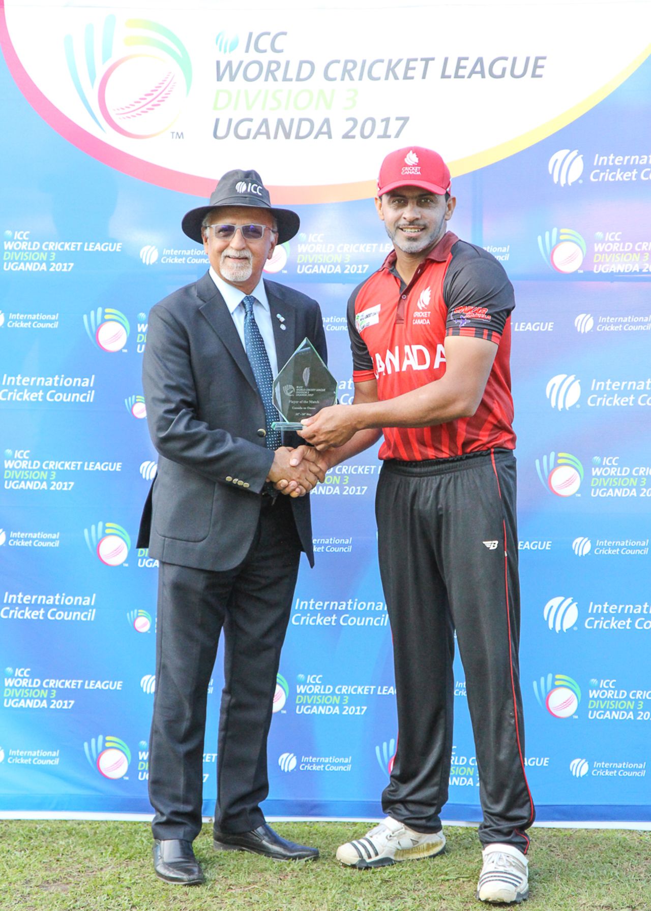 Dev Govindjee presents Rizwan Cheema with another Man of the Match award, Canada v Oman, ICC World Cricket League Division Three, Kampala, May 24, 2017