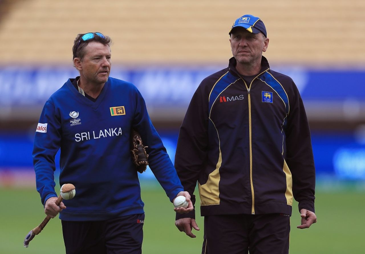 Graham Ford and Allan Donald oversee Sri Lanka's practice session, New Zealand v Sri Lanka, Champions Trophy, warm-ups, Birmingham, May 30, 2017