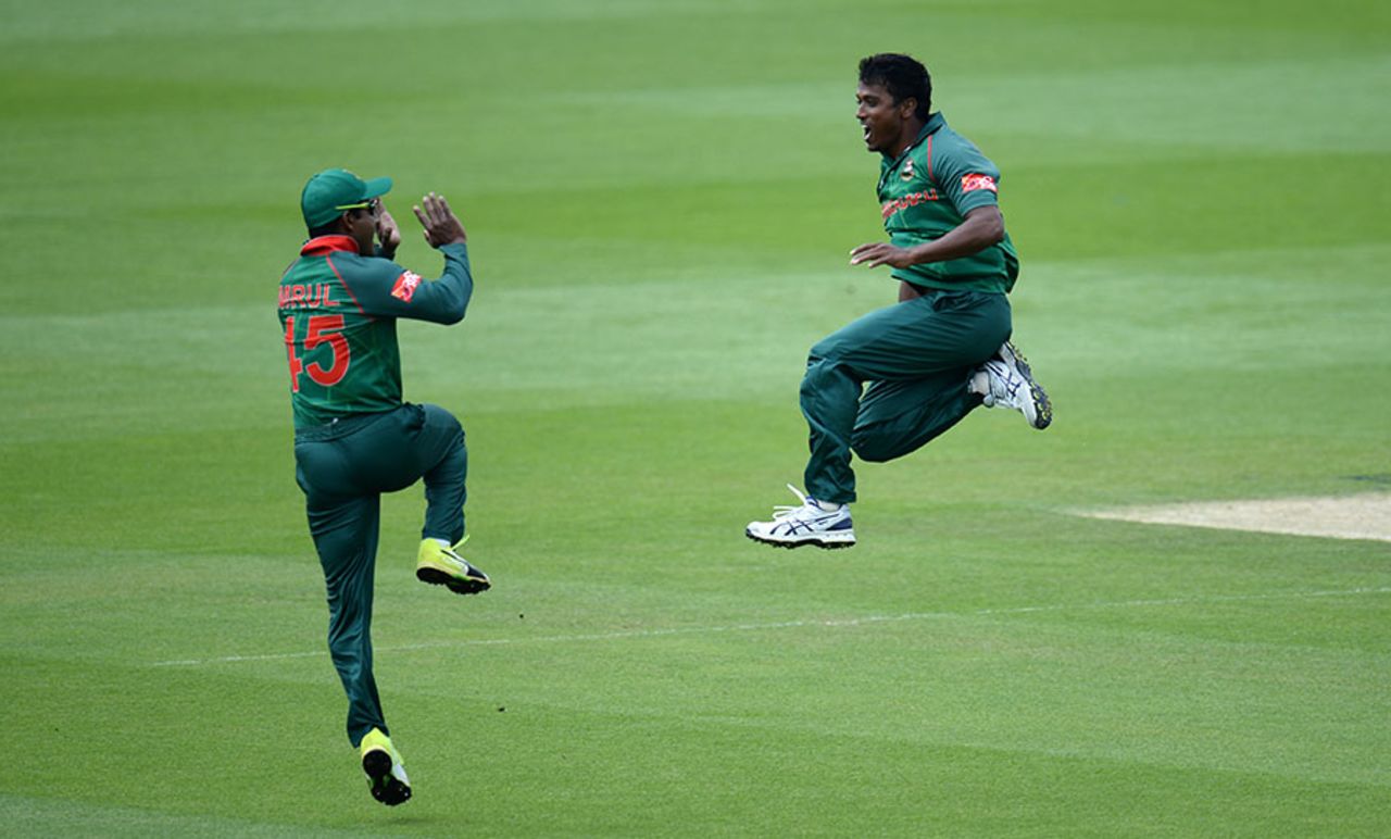 Rubel Hossain is ecstatic after bowling Rohit Sharma, Bangladesh v India, Champions Trophy, warm-ups, The Oval, May 30, 2017