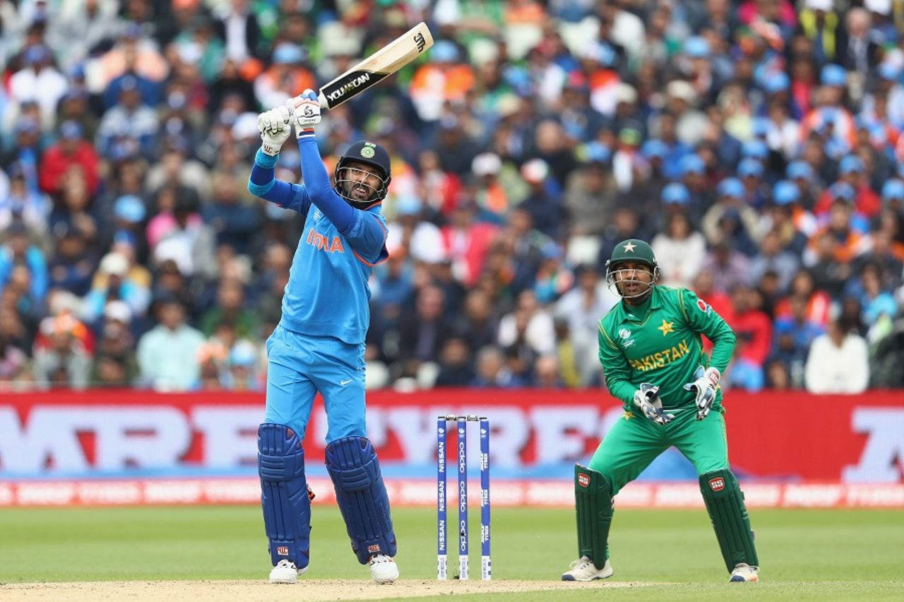 Yuvraj Singh launches one down the ground, India v Pakistan, Champions Trophy, Group B, Birmingham, June 4, 2017