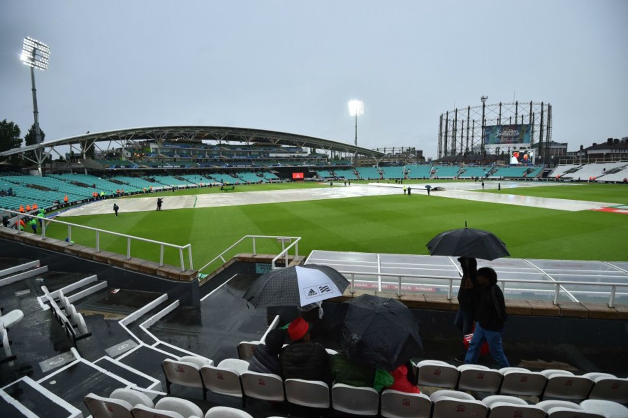 The Oval was engulfed in gloom for much of the day, Australia v Bangladesh, Champions Trophy 2017, The Oval, London, June 5, 2017