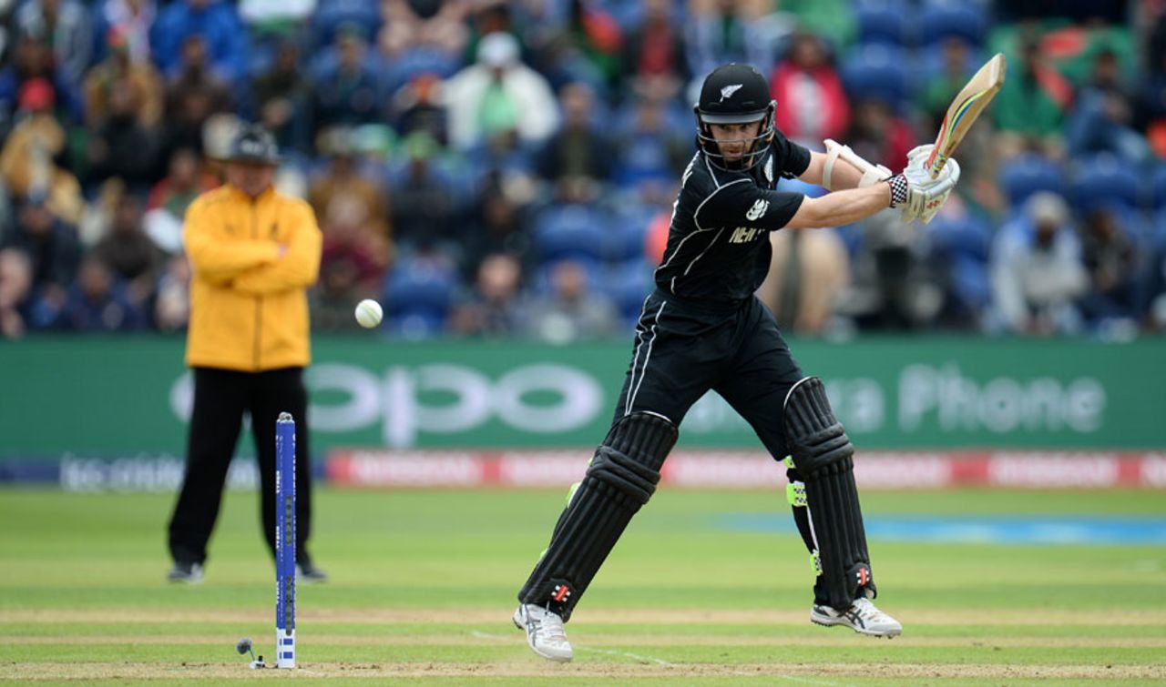 Kane Williamson gets on top of a short ball, New Zealand v Bangladesh, Group A, Champions Trophy 2017, Cardiff, June 9, 2017