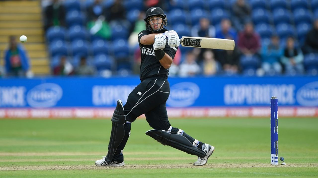 Ross Taylor lays into a pull, New Zealand v Bangladesh, Group A, Champions Trophy 2017, Cardiff, June 9, 2017