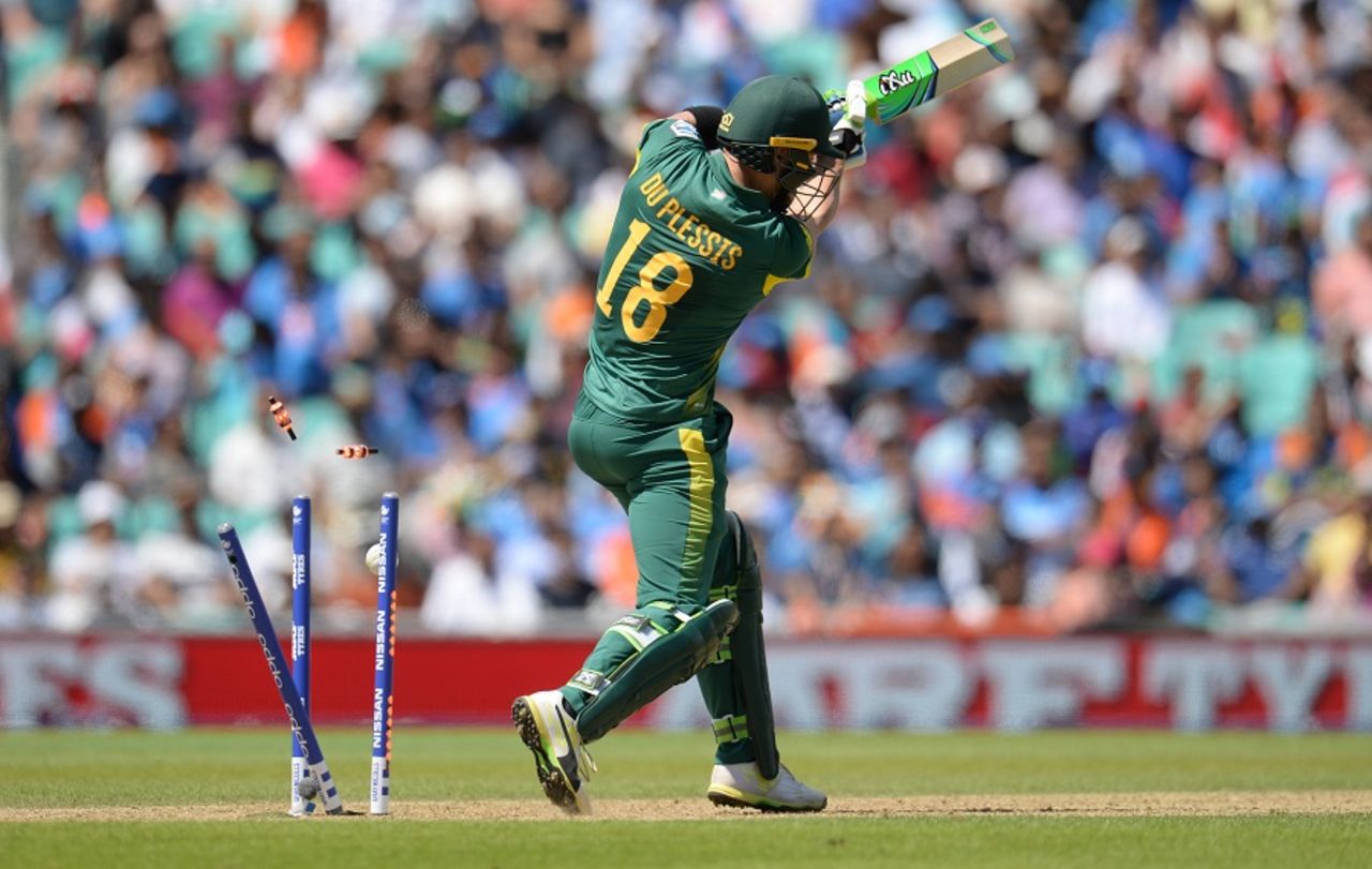 For the second time in two matches, Faf du Plessis played onto his stumps, India v South Africa, Champions Trophy 2017, Group B, The Oval, London, June 11, 2017