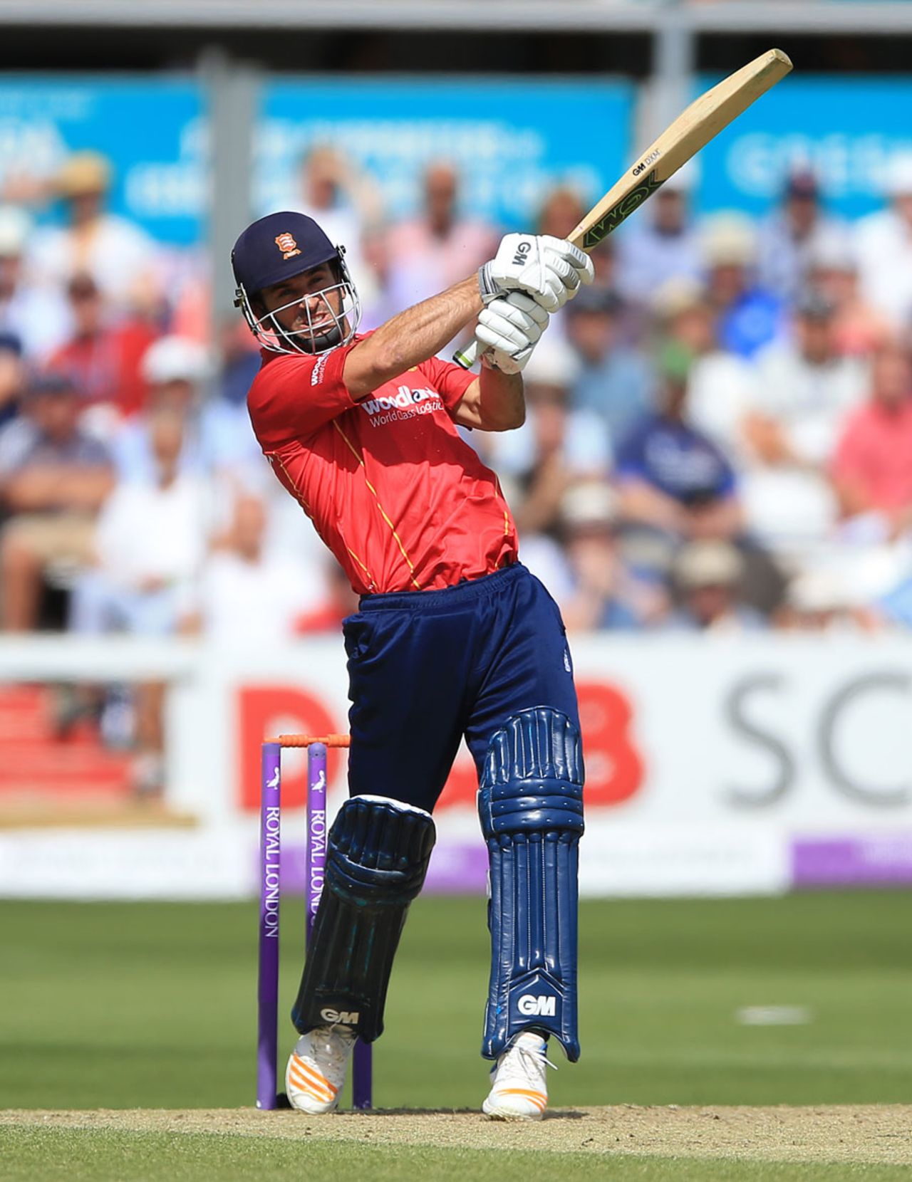 Ryan ten Doeschate on the attack, Essex v Nottinghamshire, Royal London Cup semi-final, Chelmsford, June 16, 2017