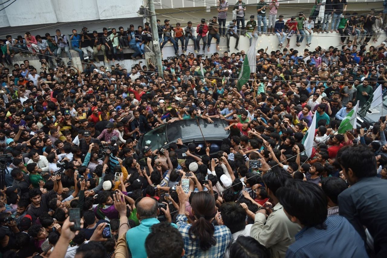 Sarfraz Ahmed's car wades through a sea of people, Karachi, June 20, 2017