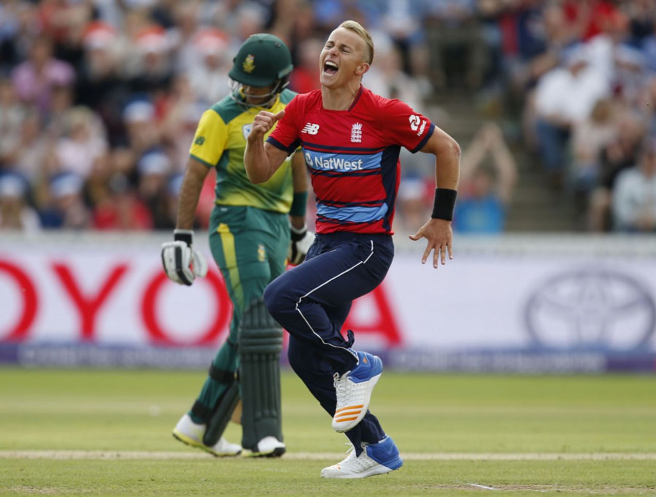 Tom Curran claimed a wicket with his second ball, England v South Africa, 2nd T20I, Taunton, June 23, 2017