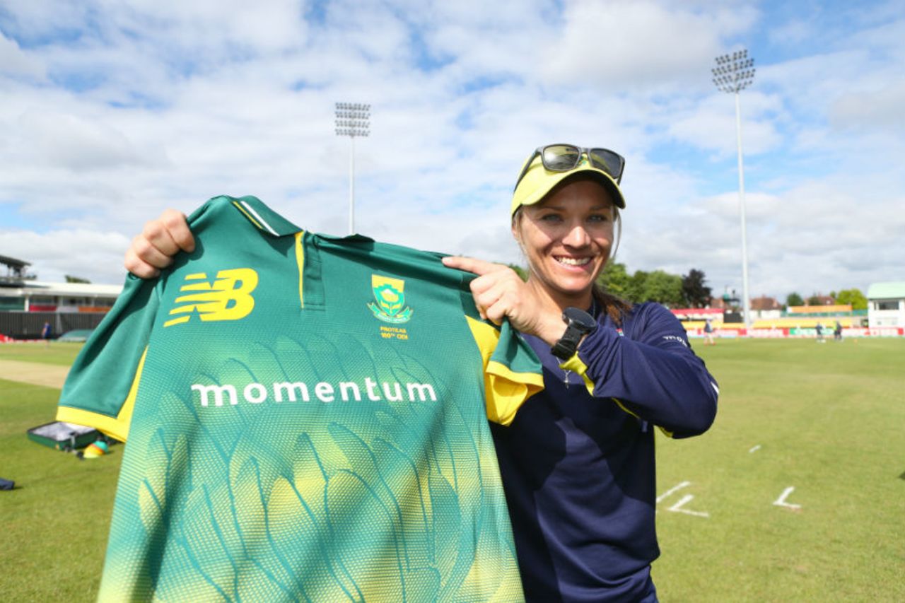 Former South Africa captain Mignon du Preez proudly displays her jersey, South Africa v Pakistan, Women's World Cup, Leicester, June 25, 2017