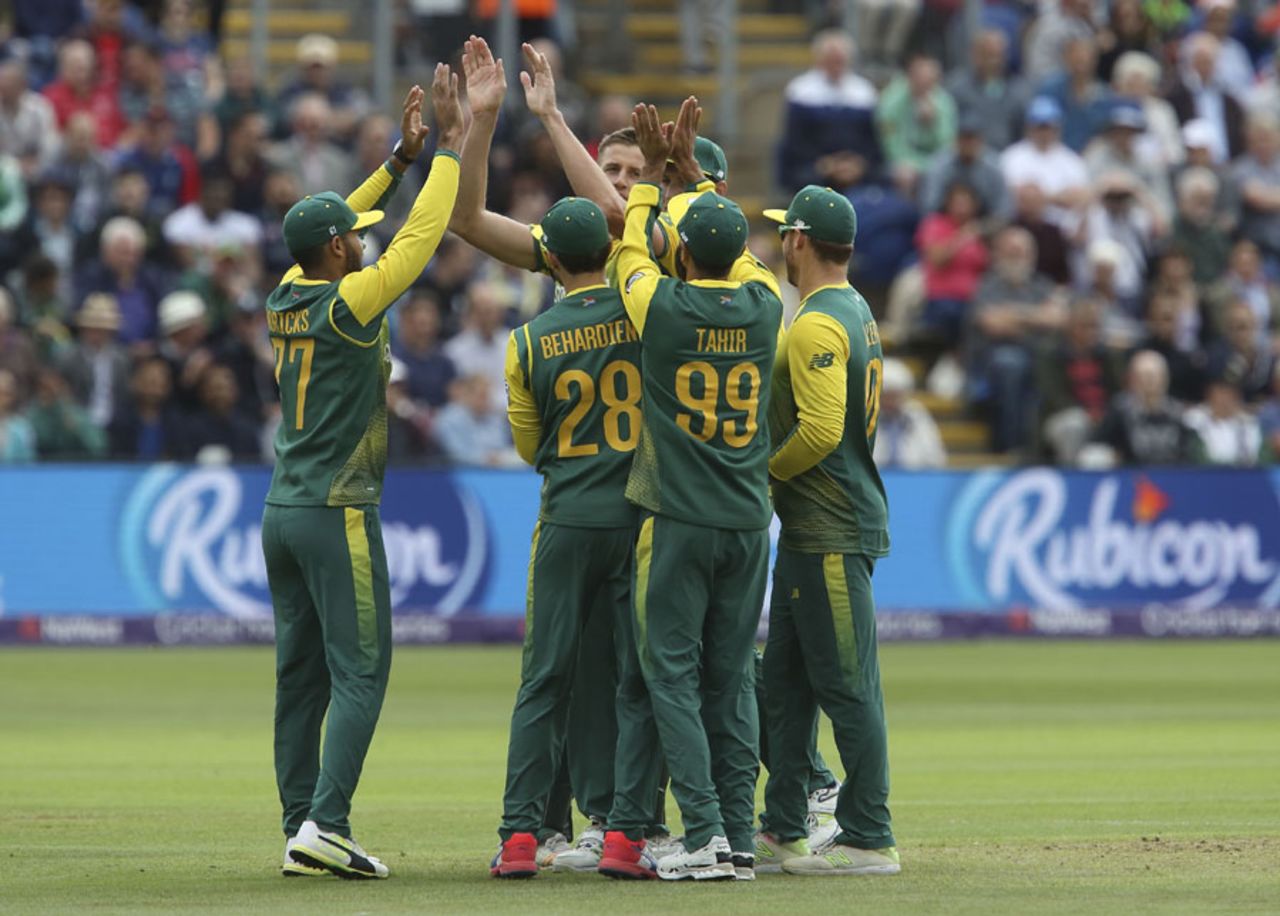 Morne Morkel celebrates his breakthrough, England v South Africa, 3rd T20I, Cardiff, June 25, 2017
