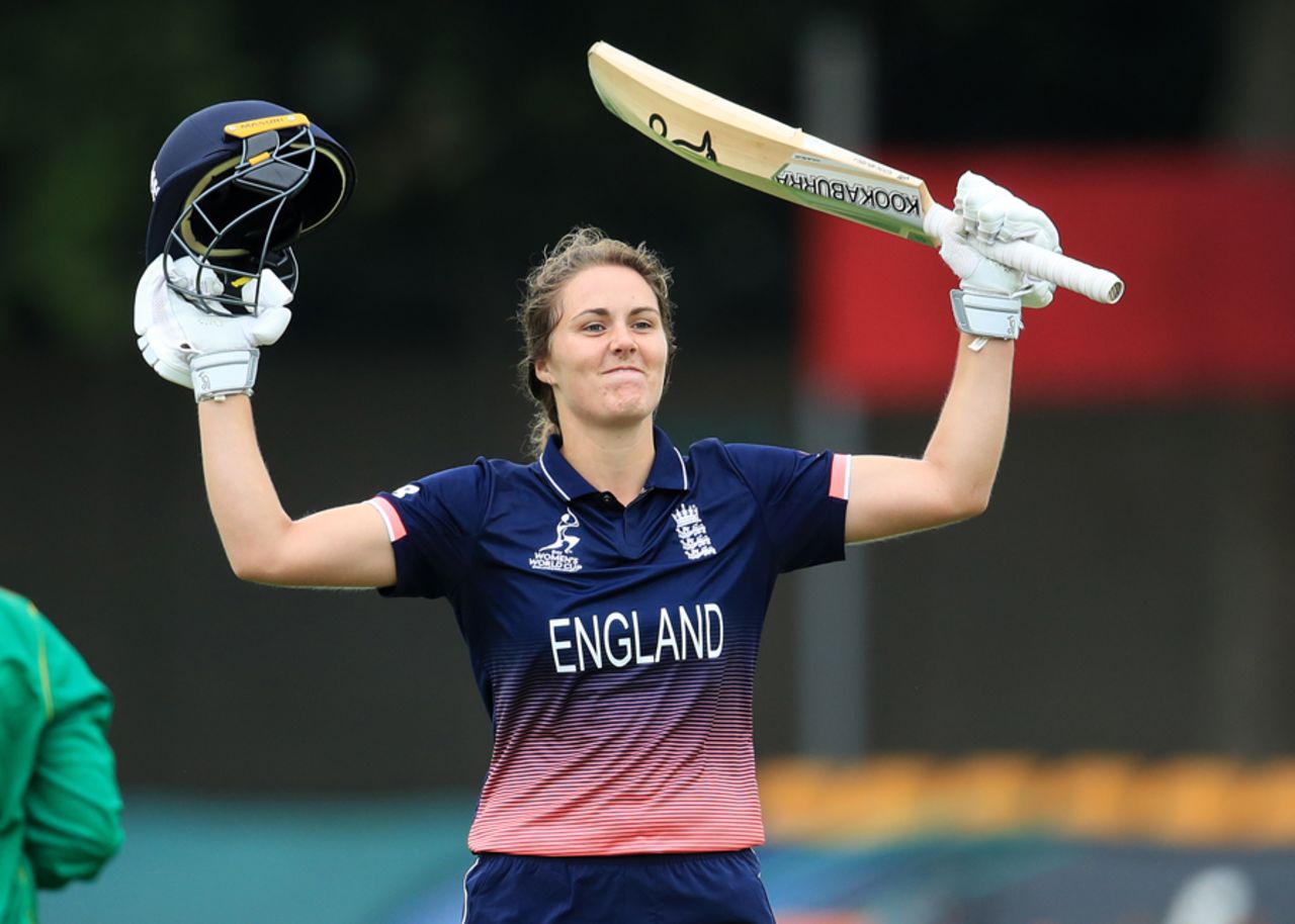 Natalie Sciver exults after bringing up her maiden ODI century off only 76 balls, England v Pakistan, Women's World Cup, Leicester, June 27, 2017