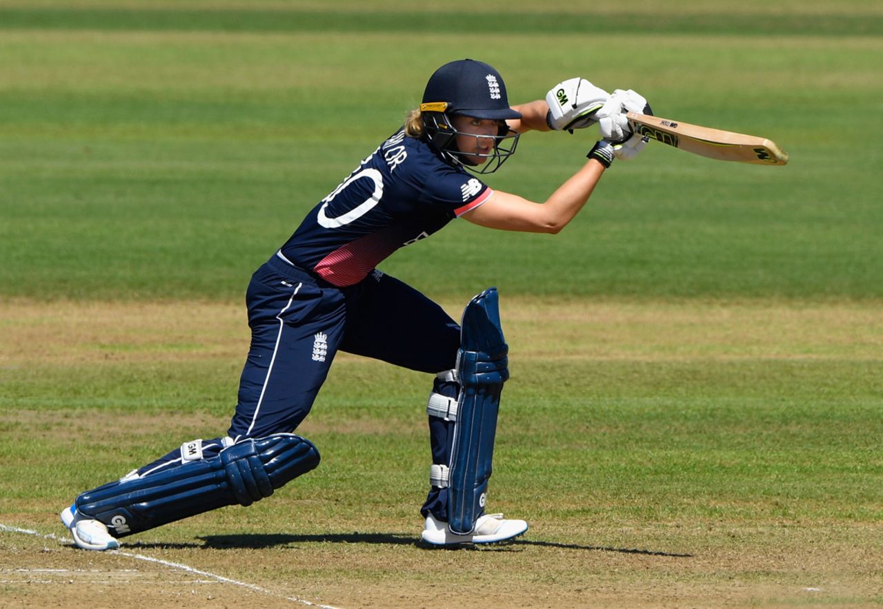 Sarah Taylor leans into a drive, England v South Africa, Women's World Cup, Bristol, July 5, 2017
