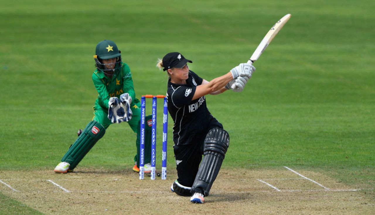 Sophie Devine clobbers a sweep over the midwicket boundary, New Zealand v Pakistan, Women's World Cup, Taunton, July 8, 2017