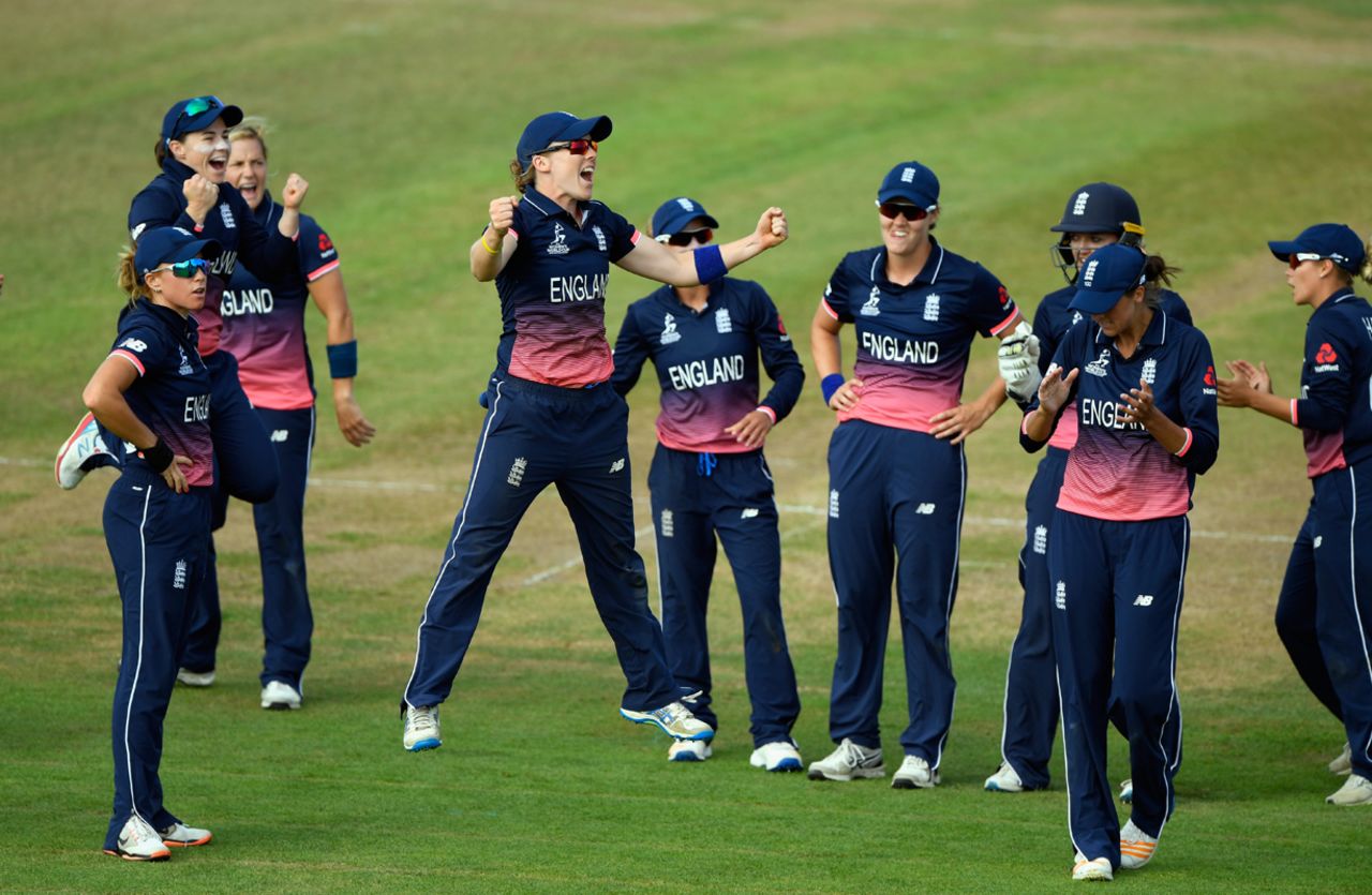 Heather Knight leads England's celebration after Alyssa Healy unsuccessfully reviews an lbw decision, England v Australia, Women's World Cup, Bristol, July 9, 2017