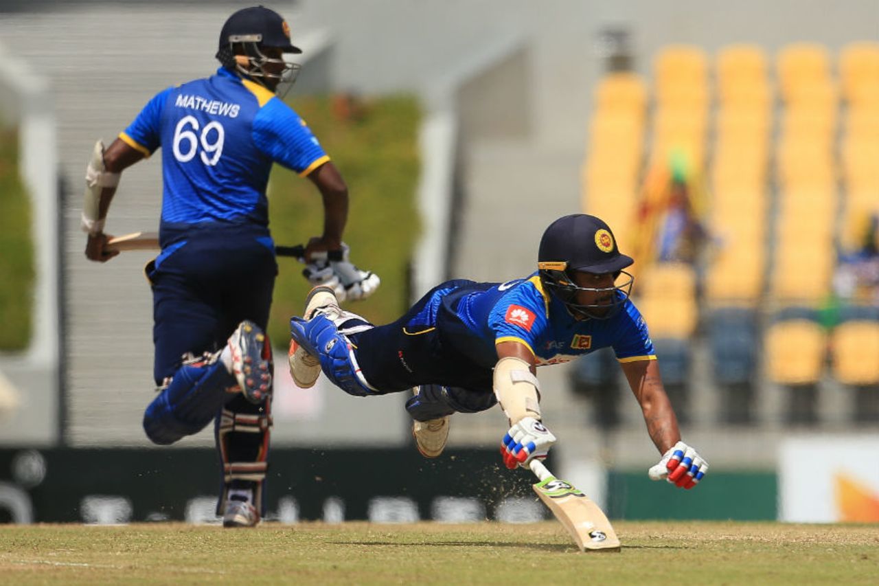 Danushka Gunathilaka scrambles for a quick single, Sri Lanka v Zimbabwe, 5th ODI, Hambantota, July 10, 2017