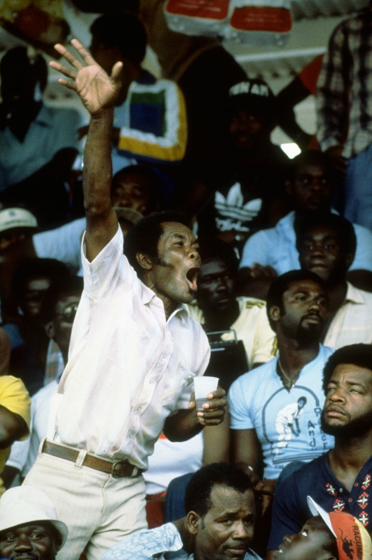 A spectator makes himself be heard, Kingston, January 1990
