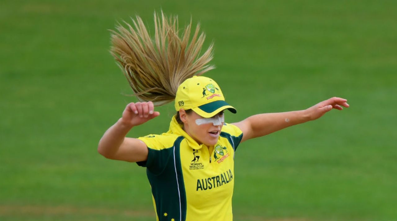 Ellyse Perry in a boisterous mood, Australia v India, Women's World Cup, Bristol, July 12, 2017