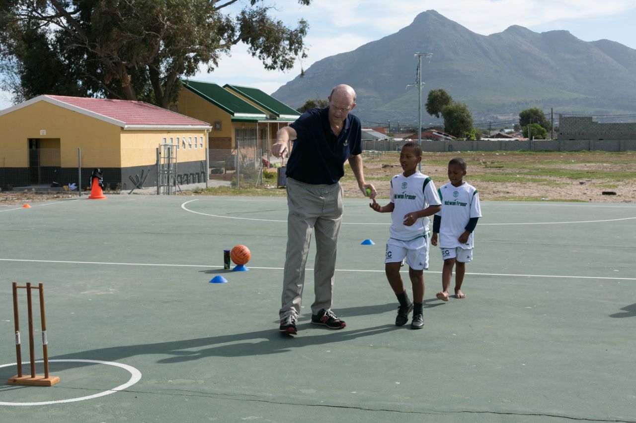 Vince van der Bijl coaches kids at Ukhanyo Primary School, Masiphumelele, South Africa
