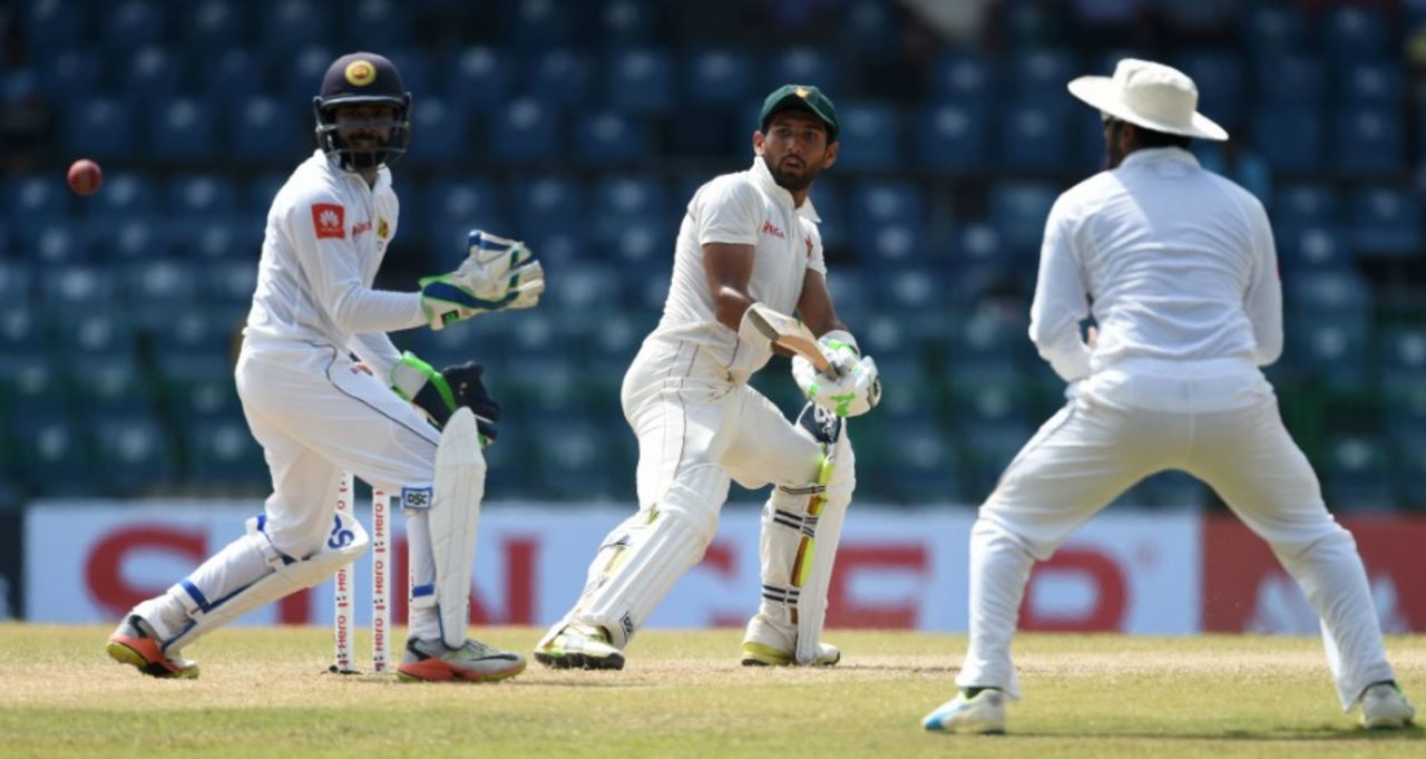 A top-edged sweep from Sikandar Raza evades slip, Sri Lanka v Zimbabwe, only Test, 3rd day, Colombo, July 16, 2017