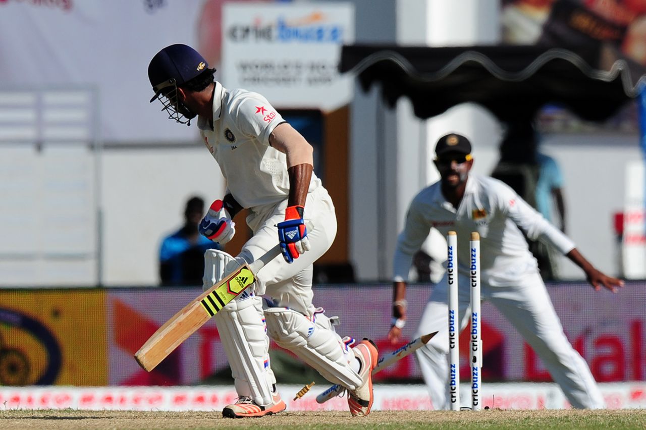 KL Rahul loses his off stump, Sri Lanka v India, 2nd Test, Colombo, 3rd day, August 22, 2015