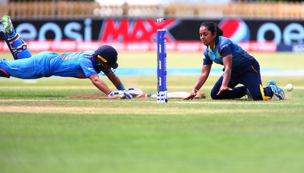 Mansi Joshi is run out by Chandima Gunaratne, India v Sri Lanka, Women's World Cup 2017, Derby, July 5, 2017