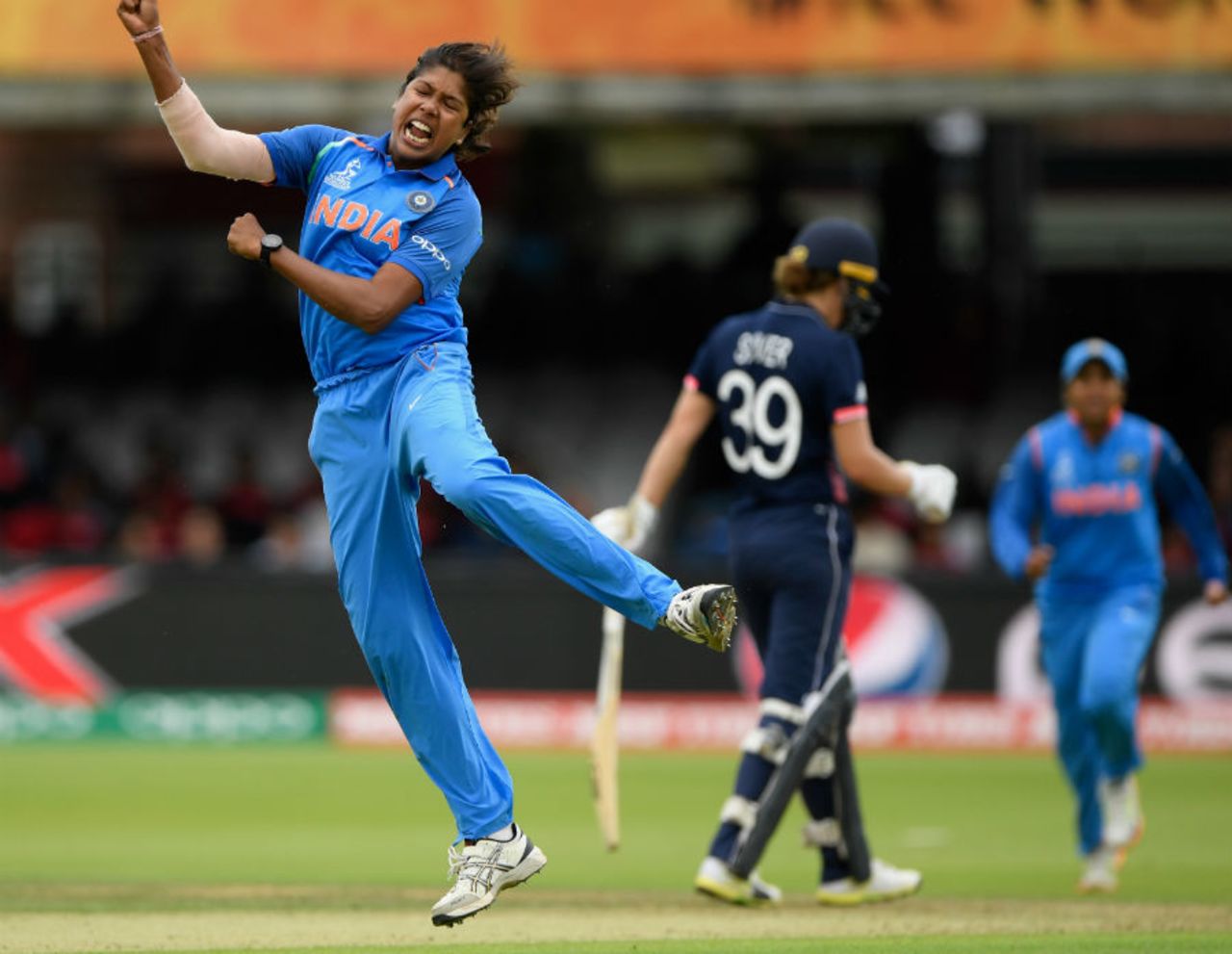 Jhulan Goswami exults after pinning Natalie Sciver plumb in front, England v India, Women's World Cup final 2017, Lord's, July 23, 2017