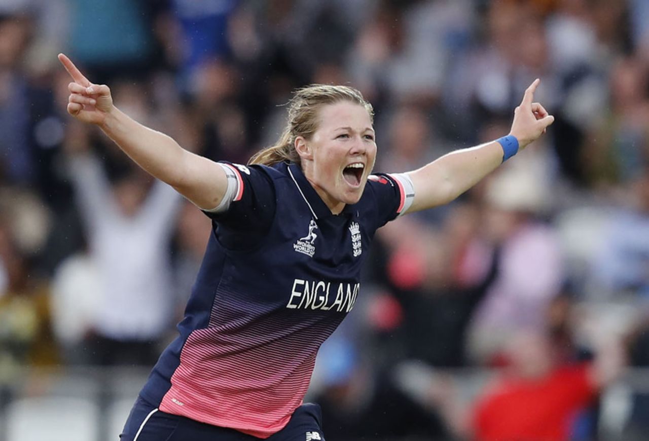 Anya Shrubsole's six-for secured the trophy, England v India, Women's World Cup final, Lord's, July 23, 2017