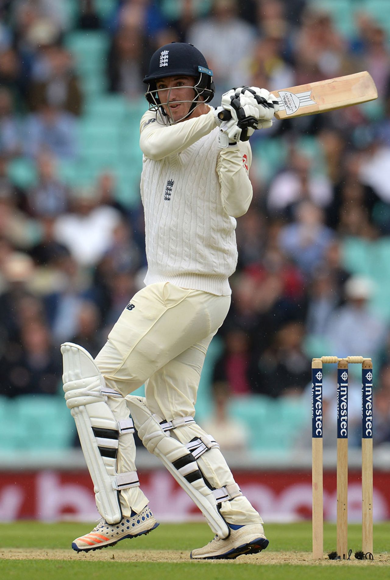 Toby Roland-Jones made a confident 25 on debut, England v South Africa, 3rd Investec Test, The Oval, 2nd day, July 28, 2017