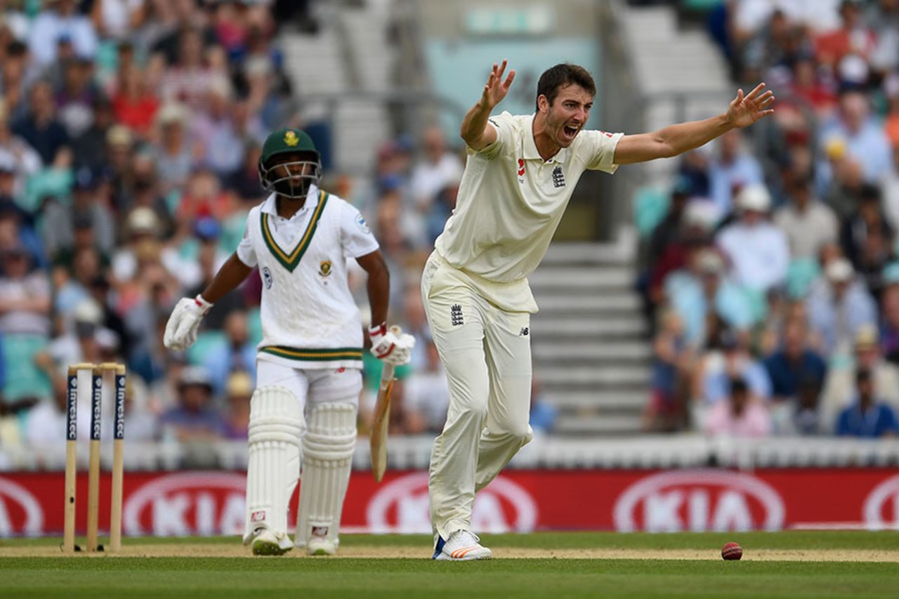 That man again: Toby Roland-Jones broke the fifth-wicket stand when he trapped Temba Bavuma lbw, England v South Africa, 3rd Investec Test, The Oval, 5th day, July 31, 2017