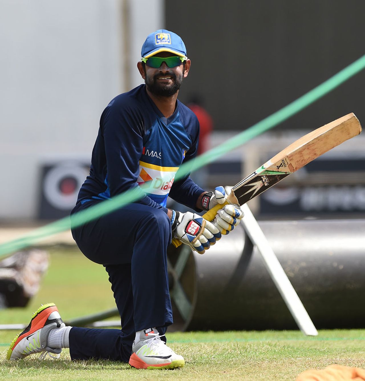Lahiru Thirimanne trains on the eve of the SSC Test, having made a return to the Test squad, Colombo, August 2, 2017