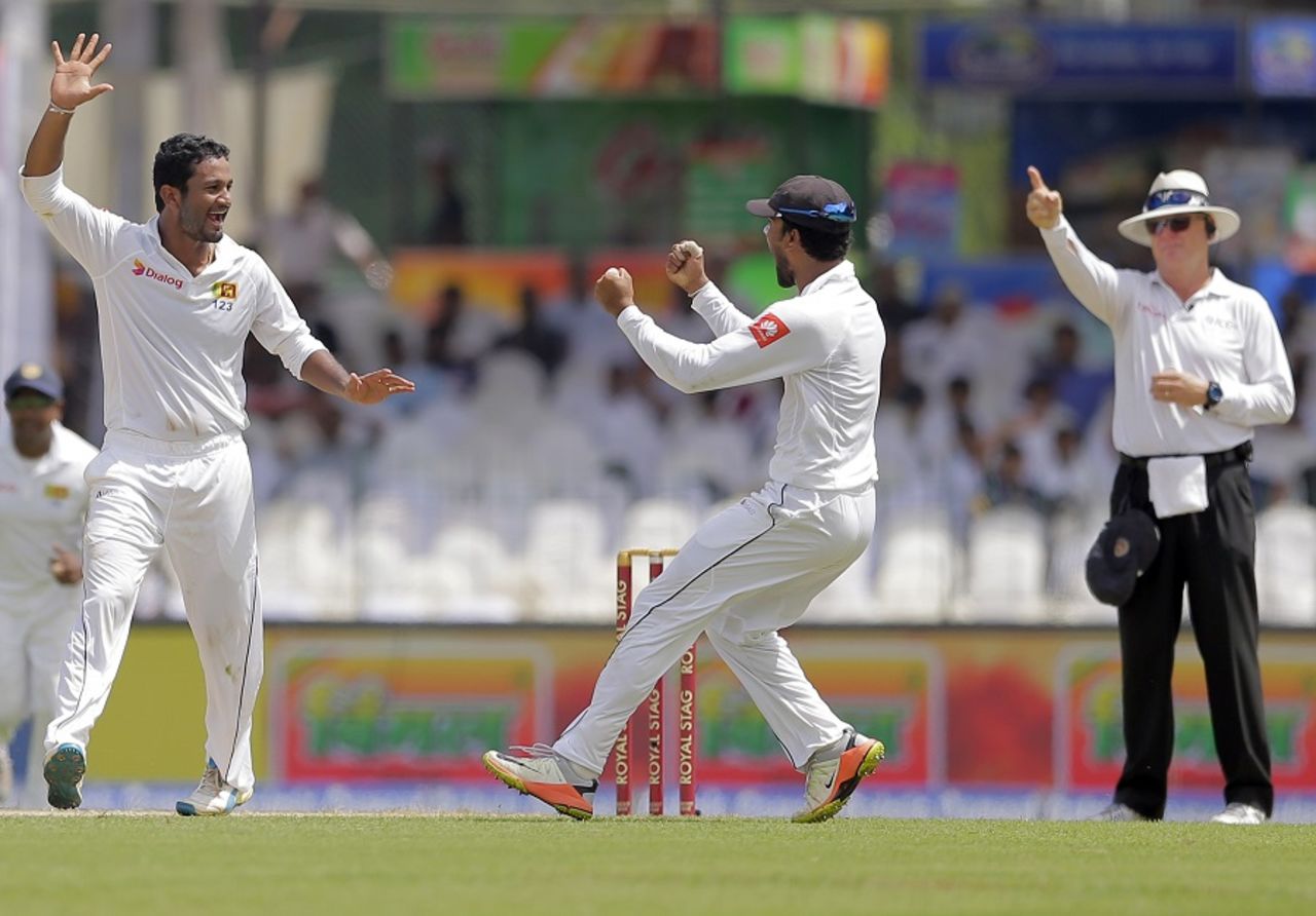 Dimuth Karunaratne won an lbw appeal from Bruce Oxenford but it was overturned on review, Sri Lanka v India, 2nd Test, SSC, 1st day, August 3, 3017
