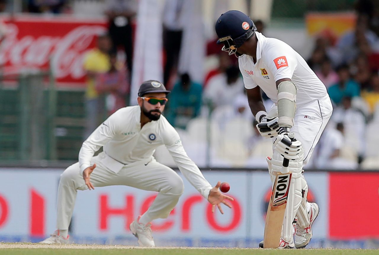 Angelo Mathews edges towards Virat Kohli at gully, Sri Lanka v India, 2nd Test, SSC, 3rd day, Colombo, August 5, 2017