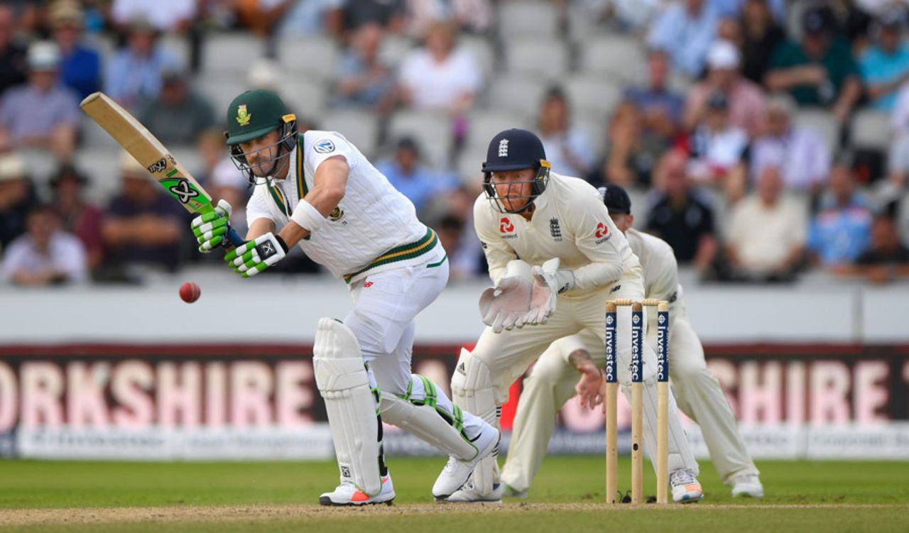 Faf du Plessis gets forward against spin, England v South Africa, 4th Investec Test, Old Trafford, 2nd day, August 5, 2017